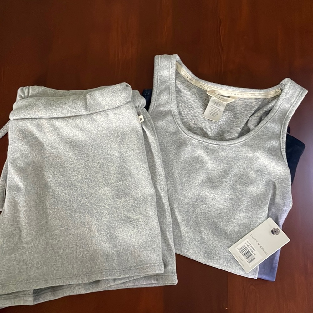 Lucky Brand 2 Piece Pajama Set, Large